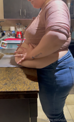 801194386_well-im-also-cocking-the-dessert_0.mp4