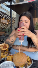904473536_20-burgers-in-1-day-challenge-55minutes-of-mega-stuffi_0.mp4