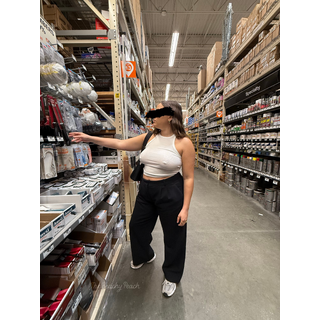 20250207-Fit_check__Doing_a_little_shopping_before_heading_3_744292988796022784_743587249291010048.jpeg