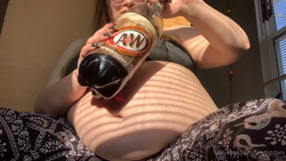 299600329_oiling-up-my-stuffed-belly-the-pain-of-inhaling-1700-calori_0.m4v