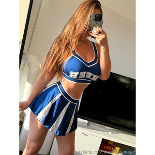 I wish all guys such support!😋 so that you'd have a cheerleader like me by your side.jpg