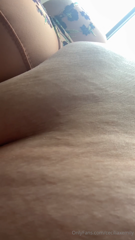 932659769_come-take-a-ride-on-my-thick-thighs_0.mp4