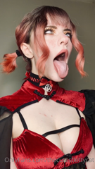 234544890_dressed-in-red_5.m4v