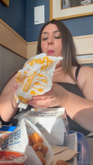 1653458559_watch-me-stuff-my-face-at-culvers-i-got-a-butter-burger-ch_0.mp4