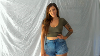Kelly Payne_Homewrecker-next-door-fucking-the-virgin MV C4S.mov