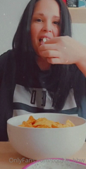 141399765_more-snacking_4.m4v