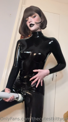 572205797_cum-with-me-vibing-my-latex-pussy-in-my-latex-catsuit-and-m_0.m4v
