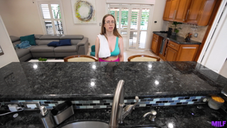 Jackie_Hoff_-_Bratty_MILF_-_250411_Bossy_Stepmom_Commands_I_Cum_On_Her_Face.mp4