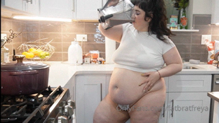 928799450_stretching-my-belly-out-during-my-massive-super-bowl-super_0.mp4