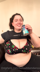 596443542_afternoon-beer-and-a-lil-chat_0.m4v