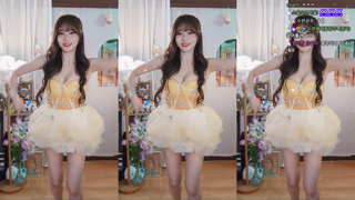 [Dance Cut] sooflower - 2025-02-27 05h38m38s (10913679).mp4