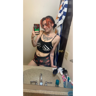 babyjayye_Happy_slut_Saturday_😈_taking_requests._Free_dms_🥰_3232594934.jpeg