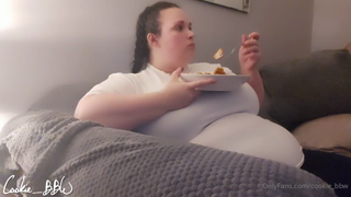 111715119_my-indian-take-out-from-this-evening-i-managed-to-eat_0.m4v