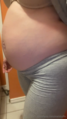 730703433_the-growth-10-month-difference-weightgain-bellystuffi_0.m4v