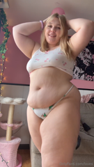 1755131903_thighs-everything_1.mp4