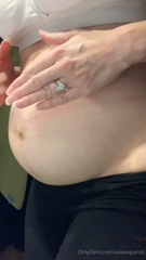864820368_oof-when-your-pants-cut-into-your-belly-and-new-parts-of-you_0.m4v