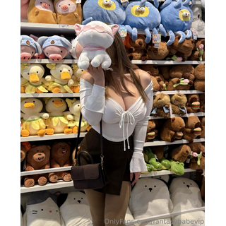 I didn’t plan to stop… but they were all too cute to ignore 🧸 Do you also pause when somethin_0001.jpg