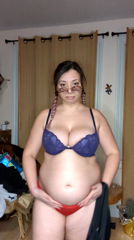 483419131_impromptu-stream-because-i-m-struggling-to-find-a-dress-that_0.mp4