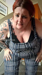 615233021_like-my-page-tell-me-love-my-page-a-tip-would-be-a_0.m4v