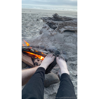 he fucked me sooooo good by this fire after this🤤🤤🤤🤤 dm me ur kinks! let’s playyyy, i wanna learn how to drive yo(1).jpg