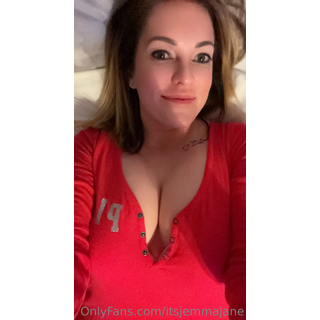 itsjemmajane_Watch_what_I_do_in_my_new_Christmas_pjs_❤️🎄🤭🎁🥰💋_2726559338.jpeg