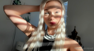 438840517_slap-me-babe_0.mp4