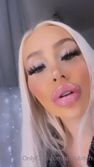 176951503_can-we-kiss_1.m4v