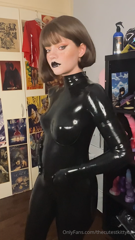 1029739270_touching-my-latex-body-and-seducing-you-with-my-shiny-curves_0.mp4