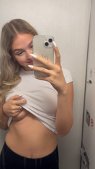 2025-07-24_yourgfzoey - insecurequeasygrackle.mp4