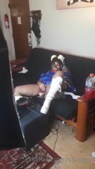 124941799_i-m-live-join-in-on-the-fun-by-heading-over-to-my-many-vids_0.mp4
