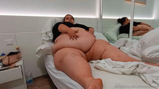 853634051_belly-play_0.mp4