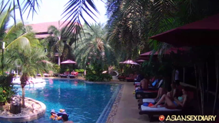 asd-2017-10-11-koh-samui-thailand-Swimming pool & Jennifer’s pics – October 11, 2017.mp4