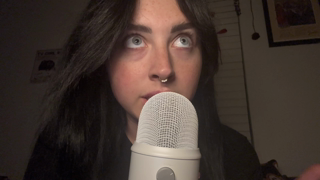 kisses_resting lips on mic custom.mov