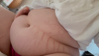 1658968277_same-belly-just-a-little-bit-bigger_0.mp4