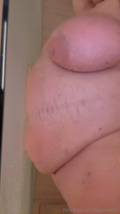 1462015162_squishy_0.mp4