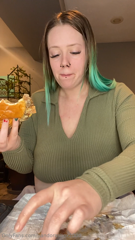 1477491417_my-most-recent-stuffing-where-i-inhaled-wendys-sandwich-and_1.mp4