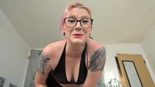 Miss Ellie_Stinky-Smells-Female-Domination.mp4