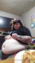 43921006_hungry-piggy_0.m4v
