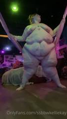 95718888_i-had-some-fun-last-night-enjoying-my-body-as-well-as-these_0.m4v