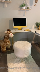 180631307_if-you-guys-have-some-ideas-for-what-i-should-put-on-my-wall_1.m4v