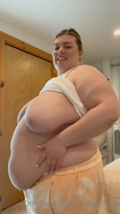 326626467_a-hungry-hog_5.mp4