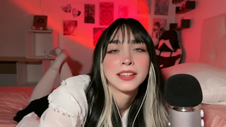 2026-01-15 - ASMR en tu CAMITA 💋 Besitos y susurros hasta que te duermas 😳 (public).mkv