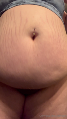 1467892370_so-fat-you-gotta-lift-it-up-to-eat-it-damn-my-fupa-isss-g_5.mp4