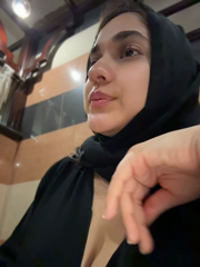 __amcutefatima_2026-08-10_02-49-17_172.mp4