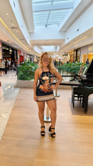 (2026-01-14) A princesinha do corno comportadinha e gostosa passeando no shopping_2.jpg