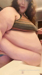 1212439085_chugging-and-plopping-this-huge-belly-down-into-the-sink-to_2.mp4