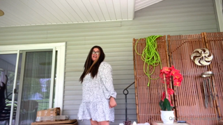 143853493_i-thought-my-heels-felt-funny-then-i-looked-in-the-mirror_0.m4v