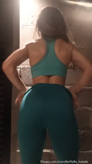 (2025-05-19) Treinando gluteo com o plug GG atolado no cuzinho.mp4