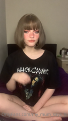 226305619_ahegao-and-squishy-face_4.m4v