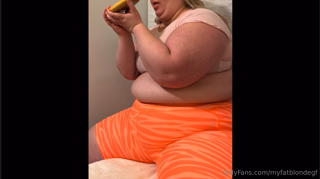 1176670968_gluttony-unleashed-3-whole-cheesecakes-what-youre-about_0.mp4